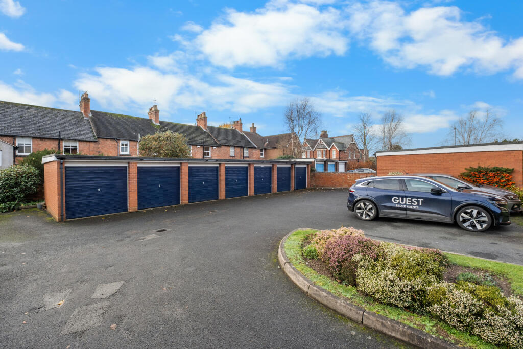 Additional image 15 of Flat 3, Raglan Court, 30 New Road, Bromsgrove B60 2JJ