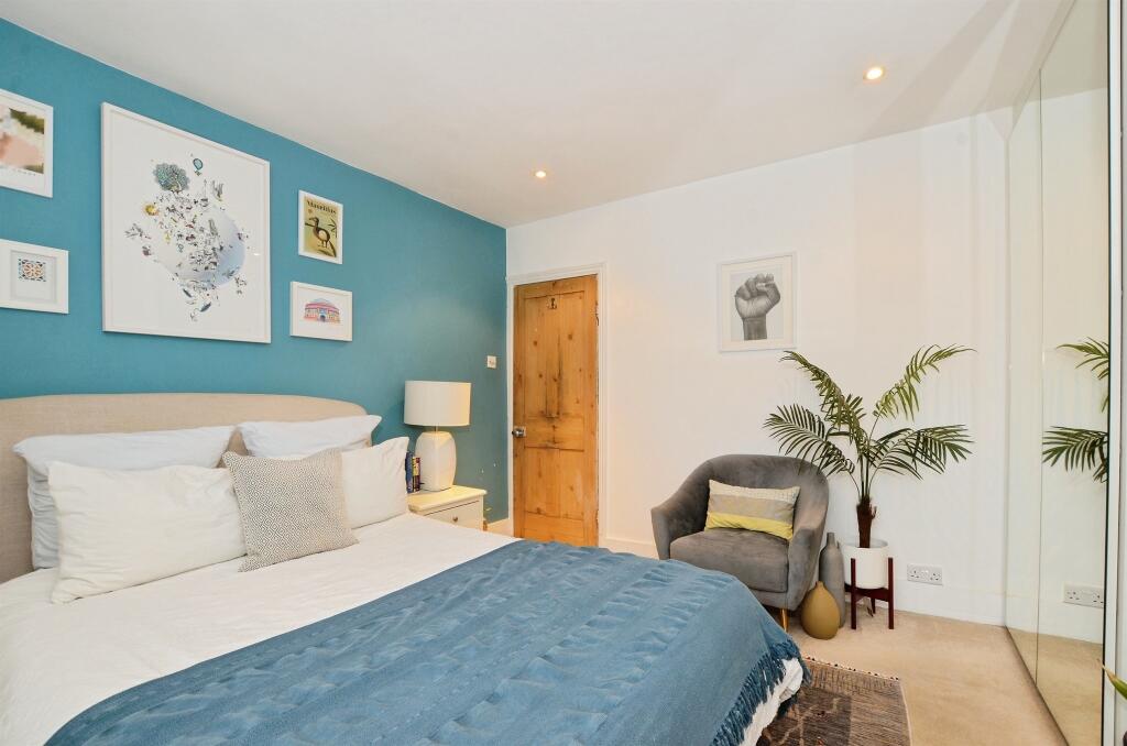 Additional image 13 of Cravells Road, Harpenden