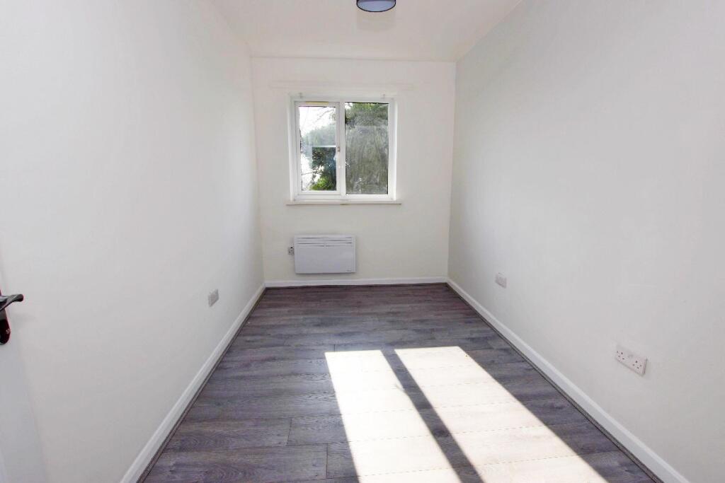 Additional image 8 of Flat Hagley Road West, Quinton, Birmingham