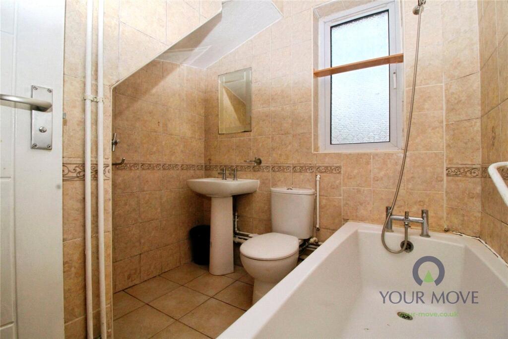 Additional image 13 of Dellfield, St. Albans, Hertfordshire, AL1