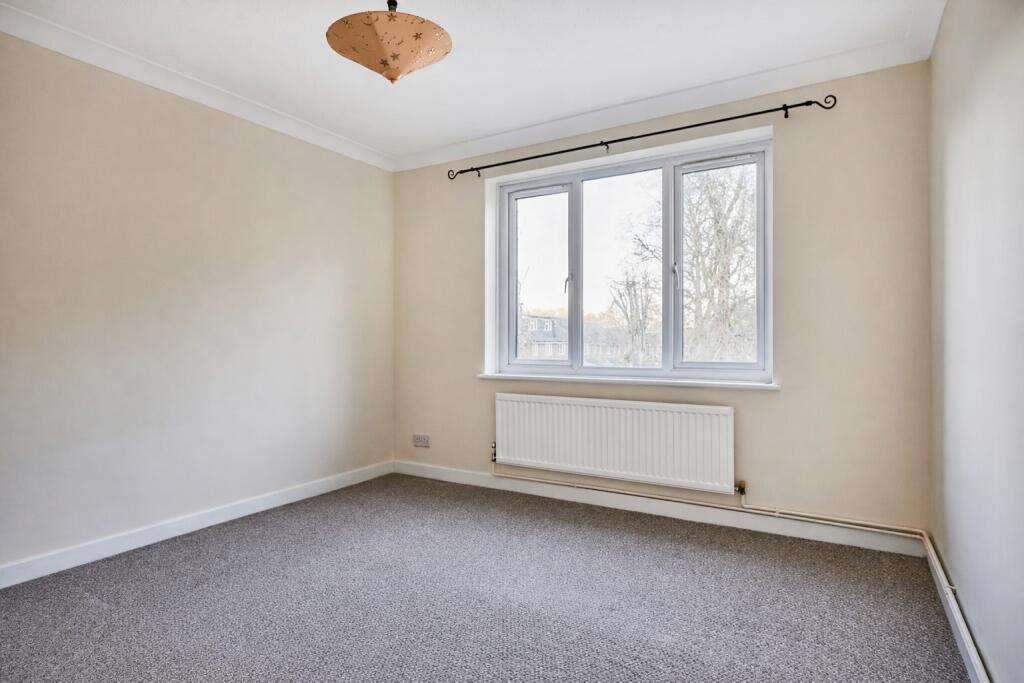 Additional image 2 of The Acorns, Wynchlands Crescent, St. Albans, Hertfordshire, AL4