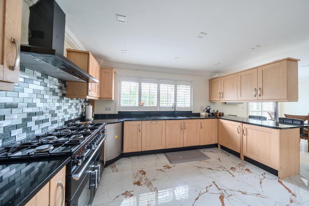 Additional image 9 of Charmouth Road, St. Albans, Hertfordshire, AL1