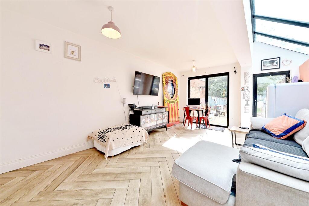 Additional image 7 of First Avenue, Selly Park