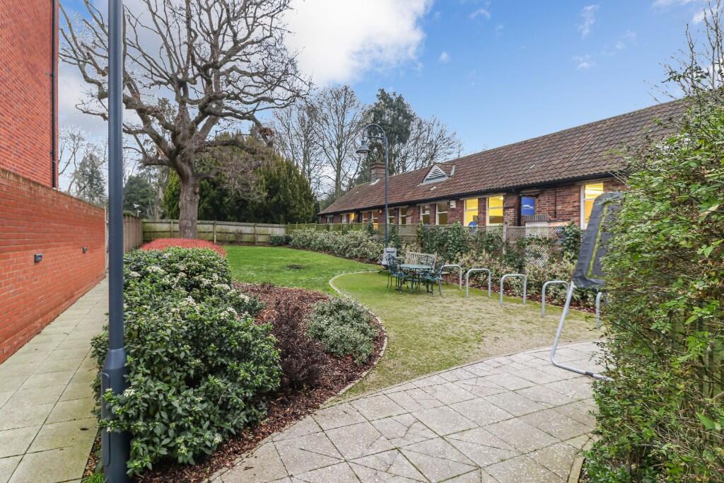 Additional image 17 of Oak Tree Gardens, St. Albans, Hertfordshire, AL1