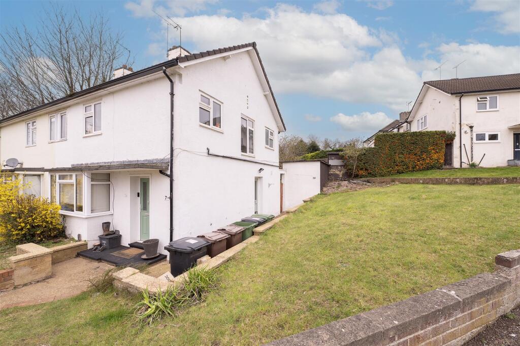 Additional image 12 of Pickford Hill, Harpenden