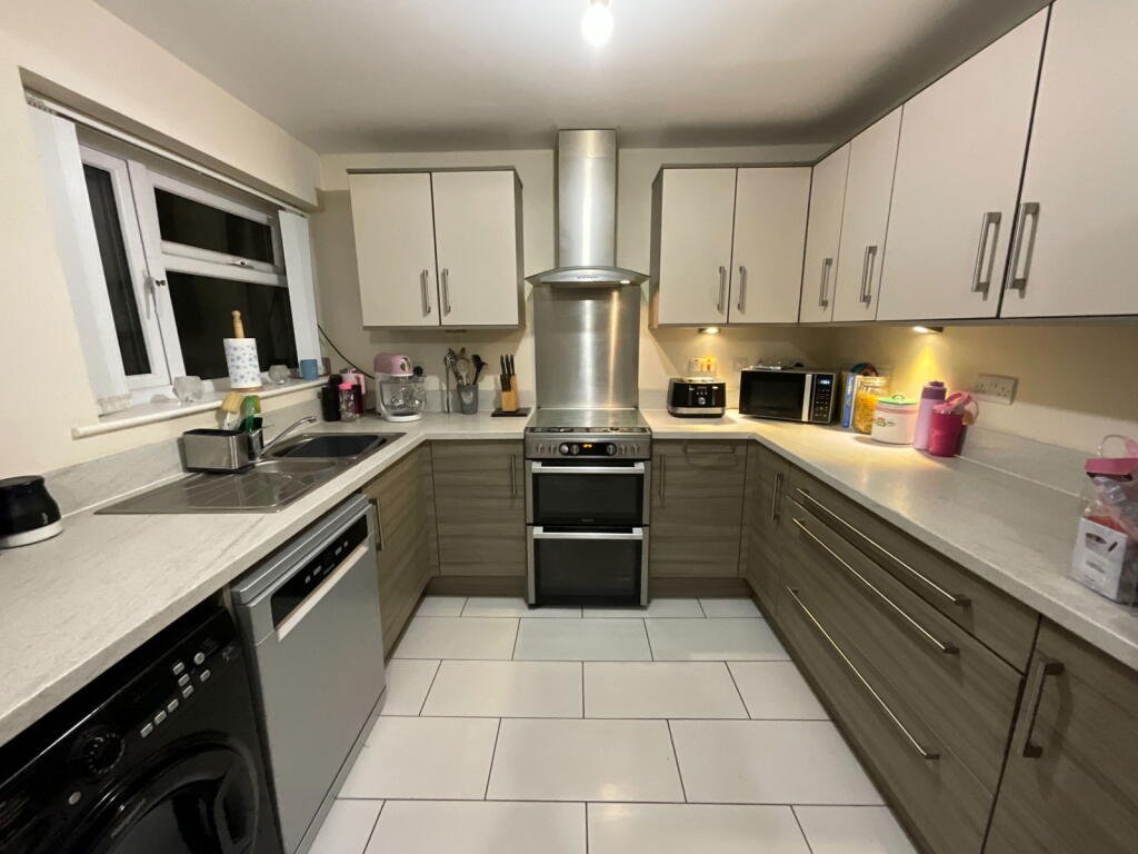 Additional image 18 of HALESOWEN, Abberley Close