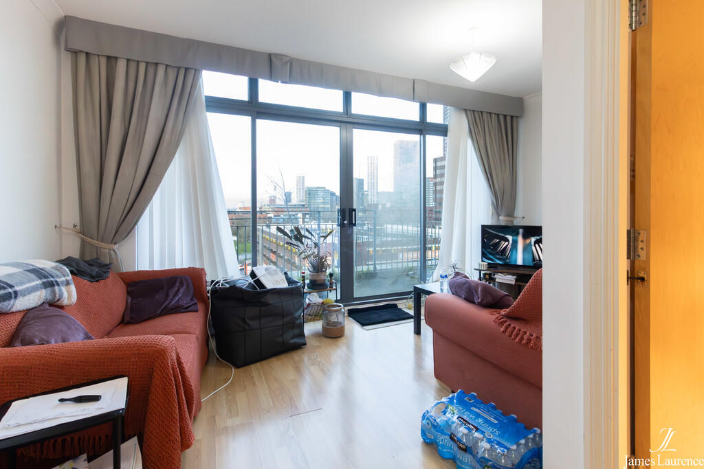 Additional image 2 of The Green Apartments, Broadway Plaza, B16