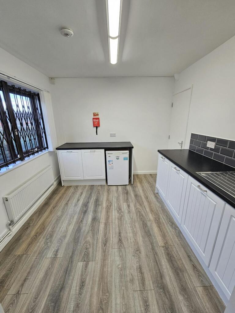 Additional image 12 of Unit 5, West Court, Saxon Business Park, Bromsgrove, B604AD