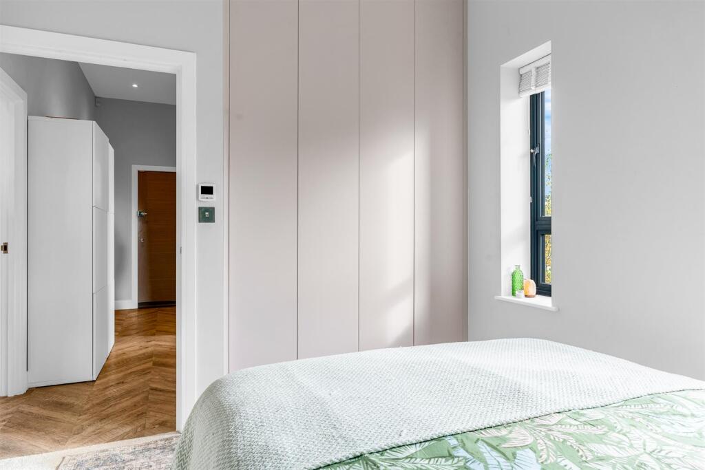 Additional image 11 of Green Close, Brookmans Park, Hatfield