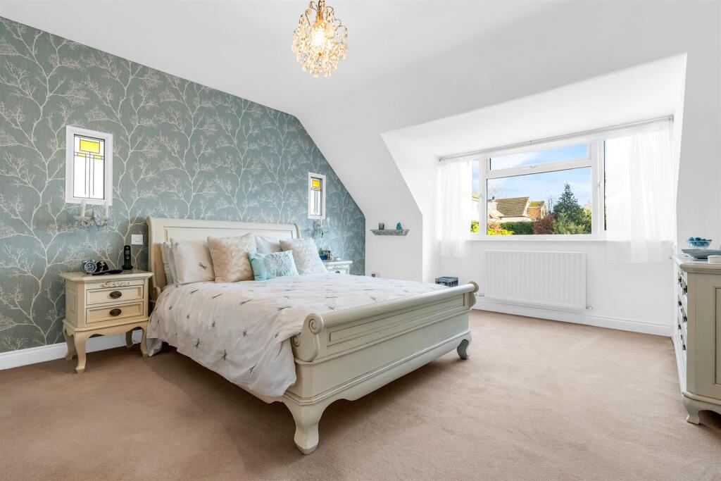 Additional image 18 of Canonsfield Road, Welwyn