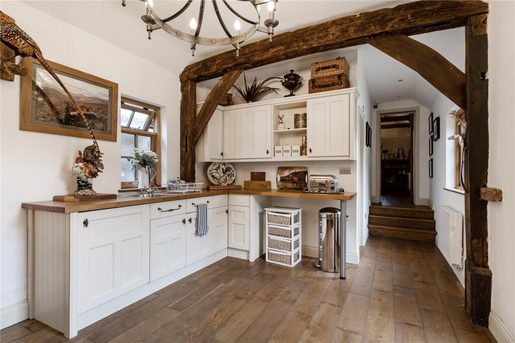 Additional image 32 of Rabley Heath Road, Welwyn, Hertfordshire, AL6