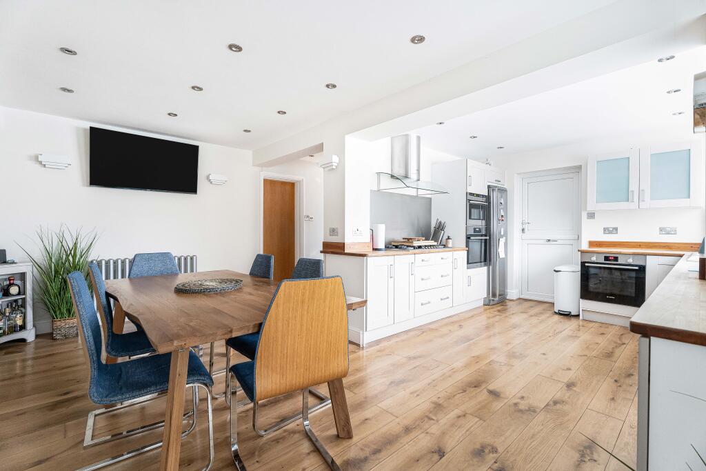 Additional image 2 of Great North Road, Welwyn, AL6