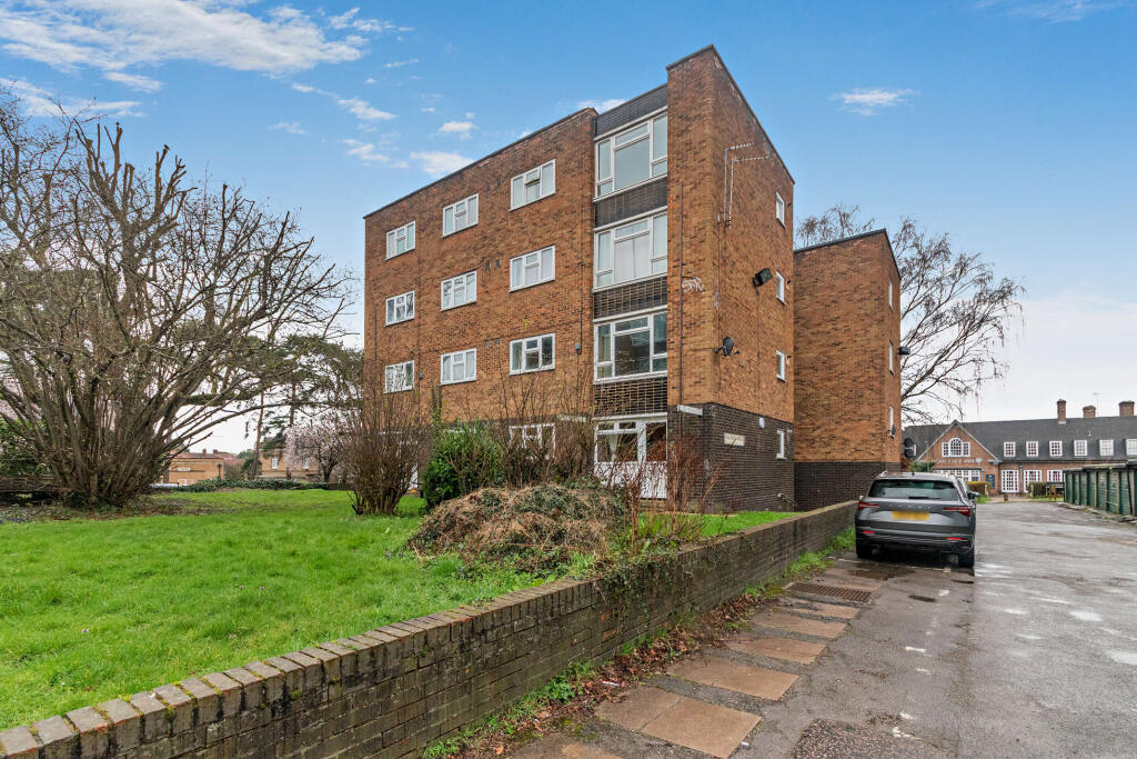 Hollybush House, Hollybush Lane, Hertfordshire, AL7