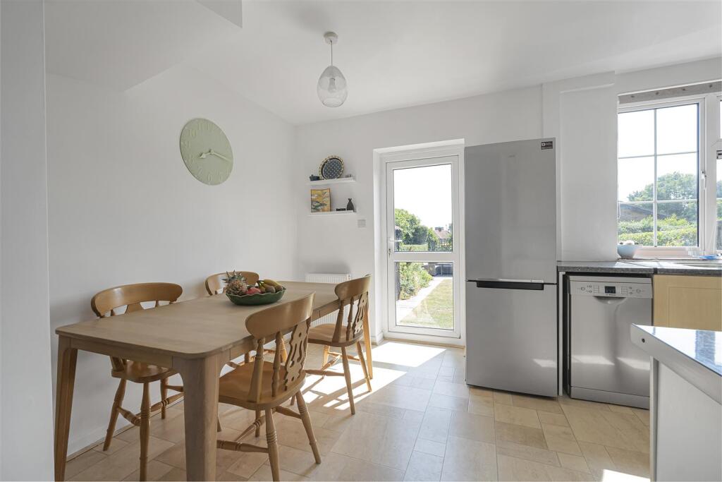 Additional image 9 of Barnfield Road, Welwyn Garden City