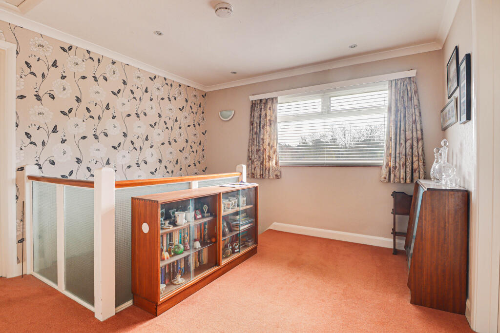 Additional image 8 of Ridgewood Drive, Harpenden, Hertfordshire, AL5