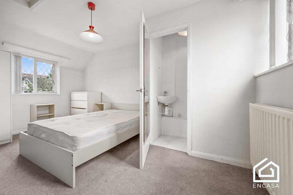 Additional image 13 of Queens Park Drive