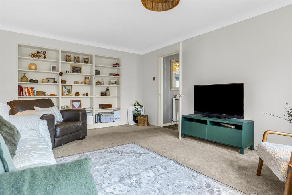 Additional image 11 of Godfries Close, Tewin, Welwyn