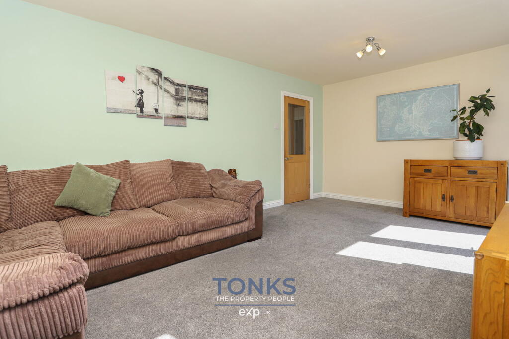 Additional image 9 of Hamilton Avenue, Halesowen, B62 8SZ