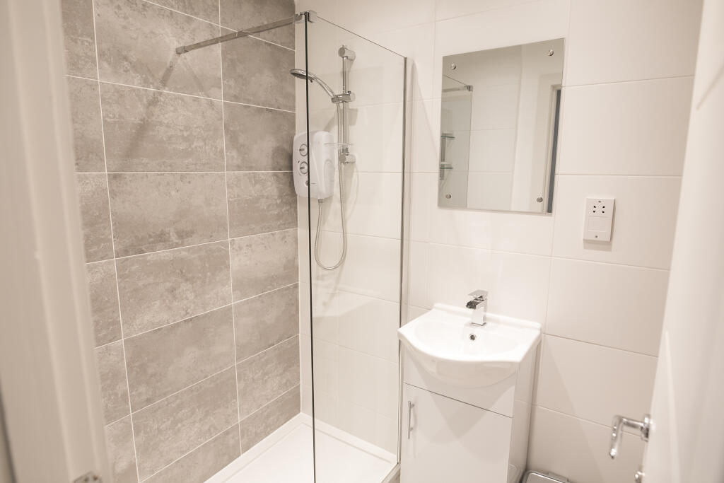 Additional image 18 of Mostyn Road - 5 bed, Edgbaston, West Midlands, B16