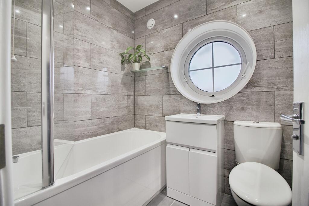 Additional image 20 of Woodhall Lane, Welwyn Garden City