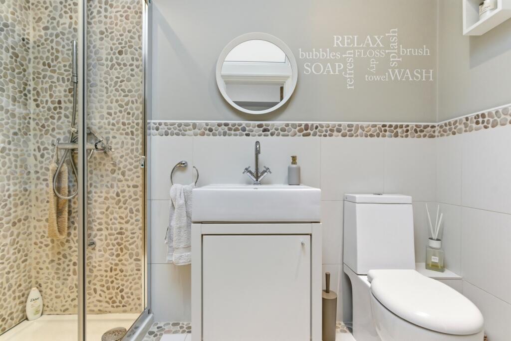 Additional image 13 of Woodland Drive, St. Albans, Hertfordshire, AL4