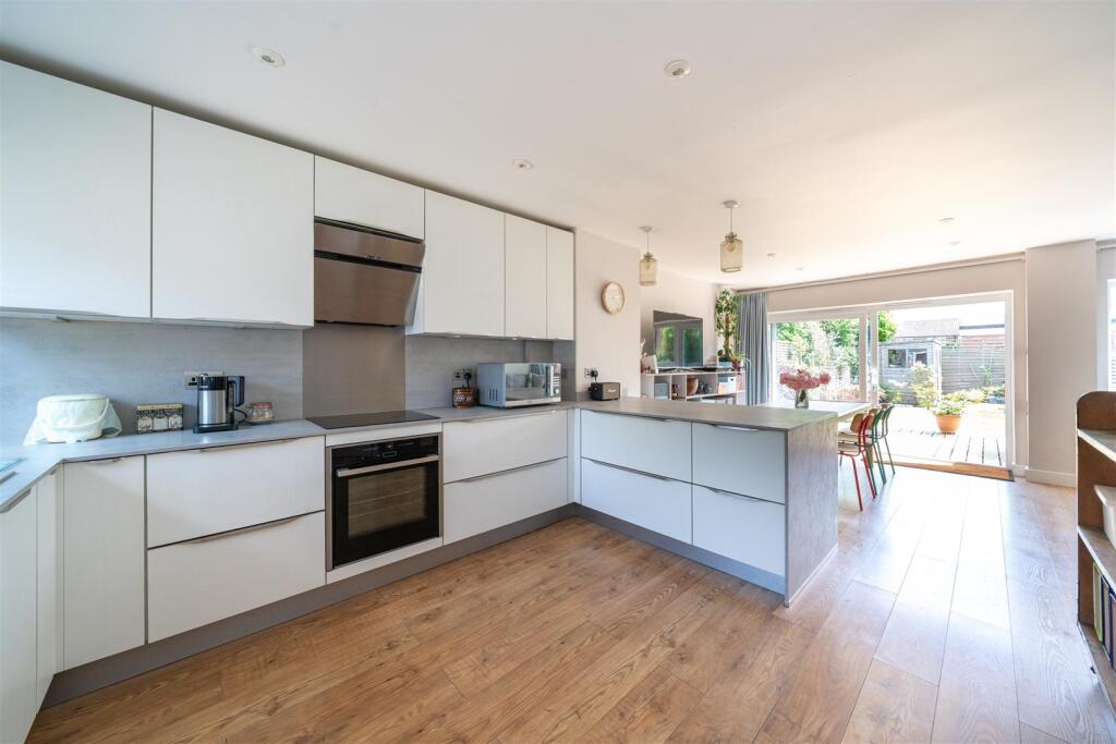 Additional image 7 of Wood End, Park Street