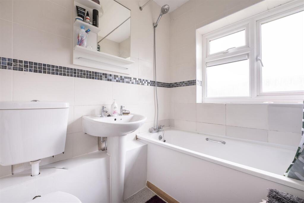 Additional image 6 of Pickford Hill, Harpenden