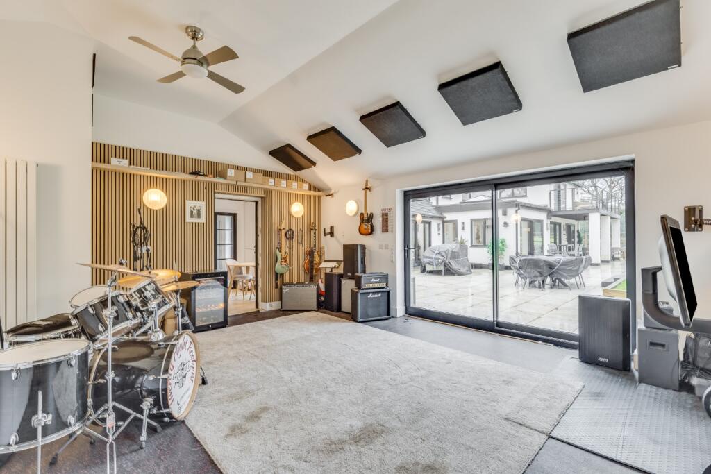 Additional image 24 of Vera Lane, Welwyn, Hertfordshire, AL6 0EW