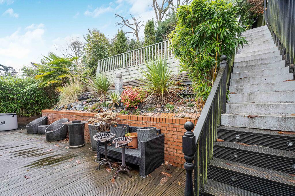 Additional image 22 of Great North Road, Welwyn, AL6