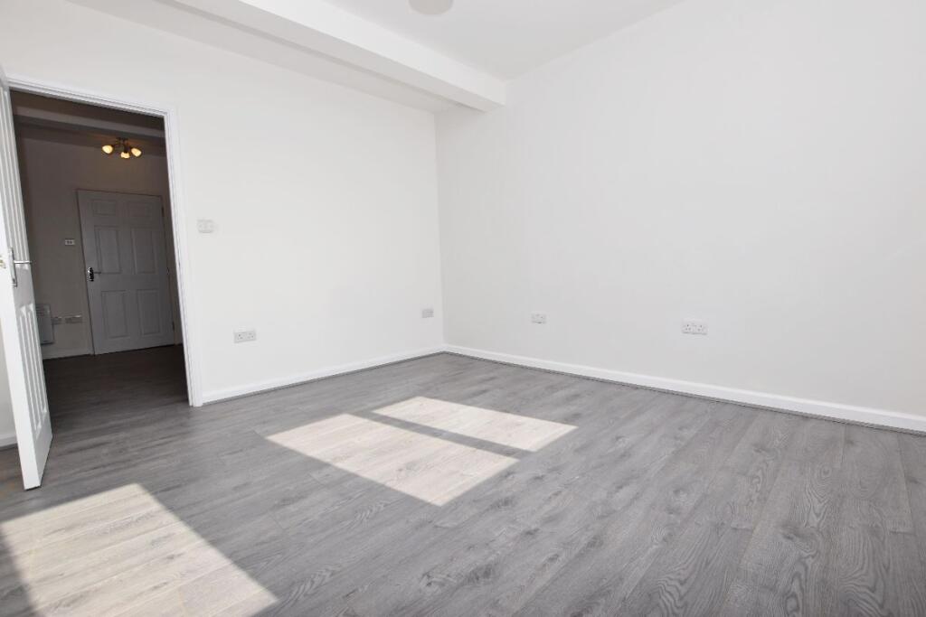 Additional image 4 of Flat Hagley Road West, Quinton, Birmingham