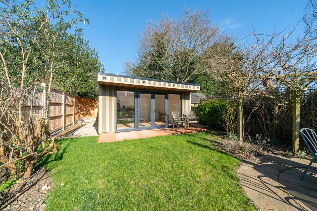 Additional image 36 of Ragged Hall Lane, St. Albans