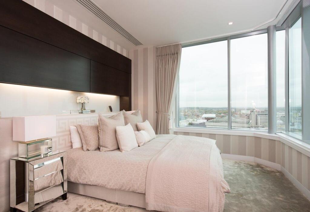 Additional image 3 of 90 Navigation Street