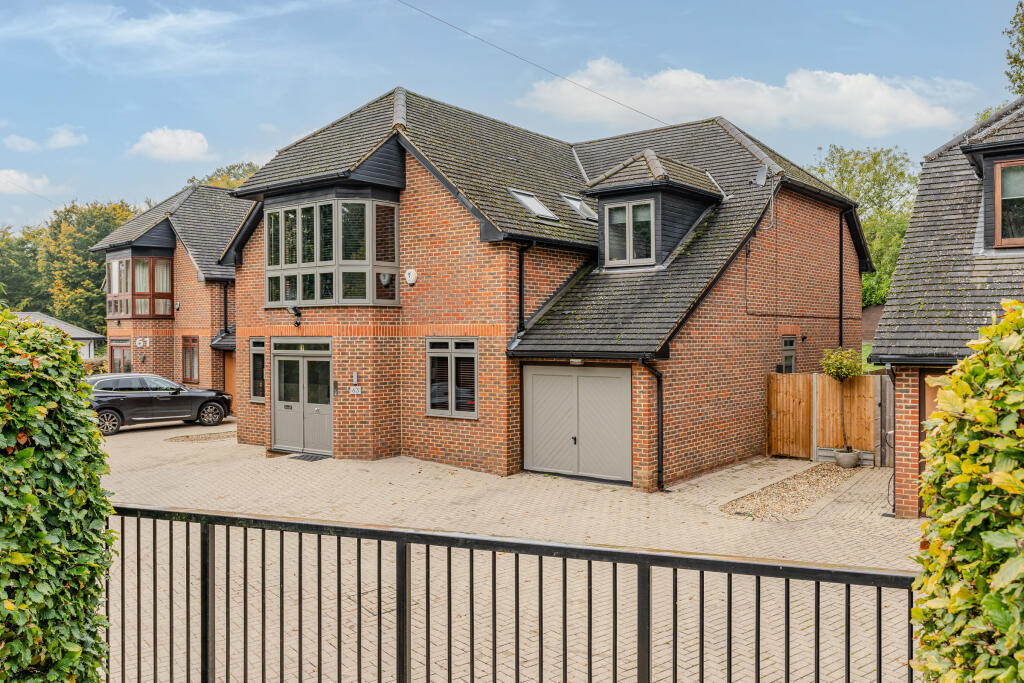 Canonsfield Road, Welwyn, Hertfordshire, AL6