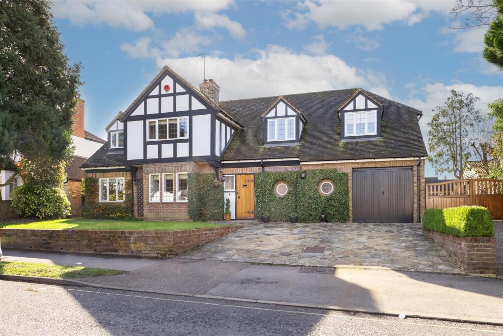 Dalkeith Road, Harpenden