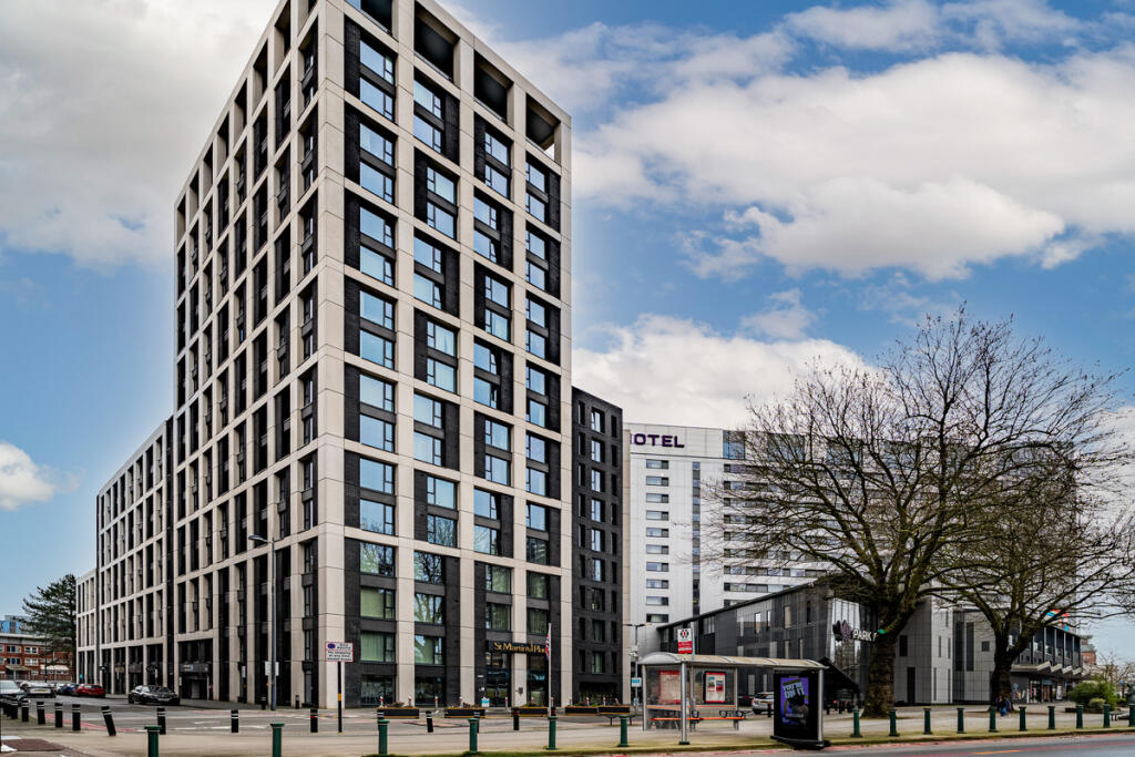 Broad Street, Birmingham, B15