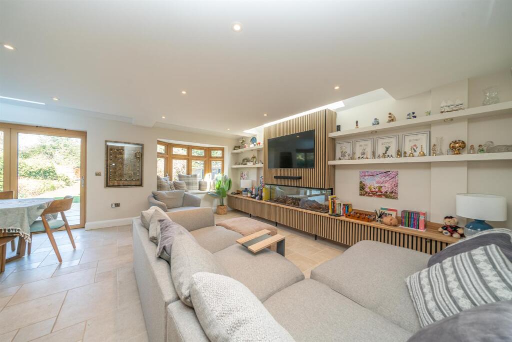 Additional image 10 of Ragged Hall Lane, St. Albans