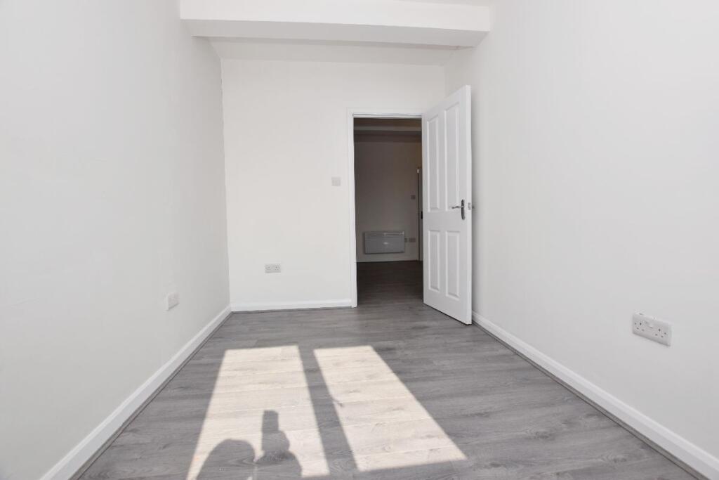 Additional image 7 of Flat Hagley Road West, Quinton, Birmingham