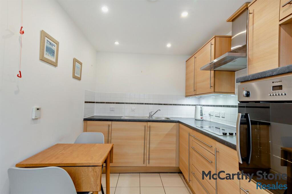 Additional image 6 of Peel Court, College Way, Welwyn Garden City, Hertfordshire, AL8 6DG