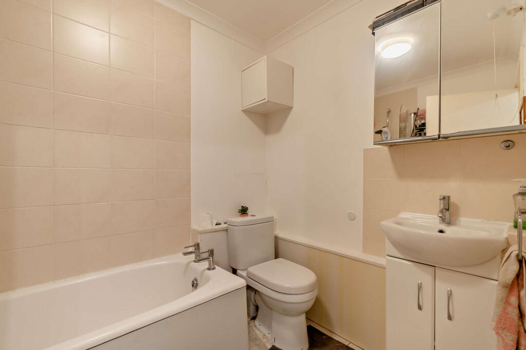 Additional image 7 of Hollybush House, Hollybush Lane, Hertfordshire, AL7