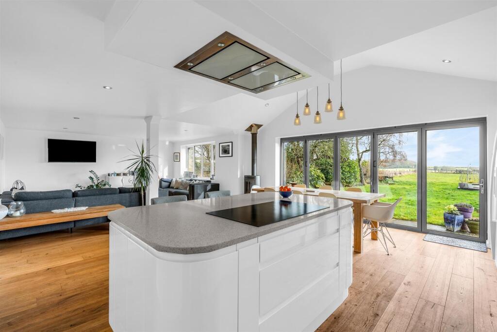 Additional image 30 of Godfries Close, Tewin, Welwyn