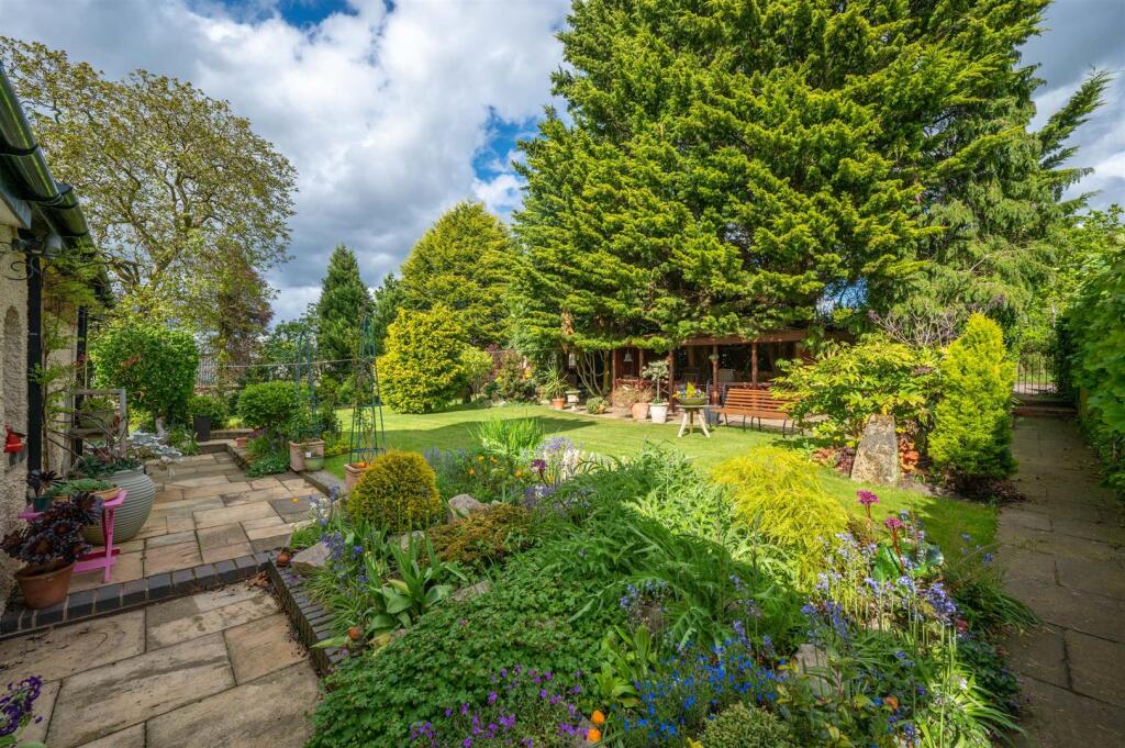 Additional image 20 of Grimpits Lane, Headley Heath