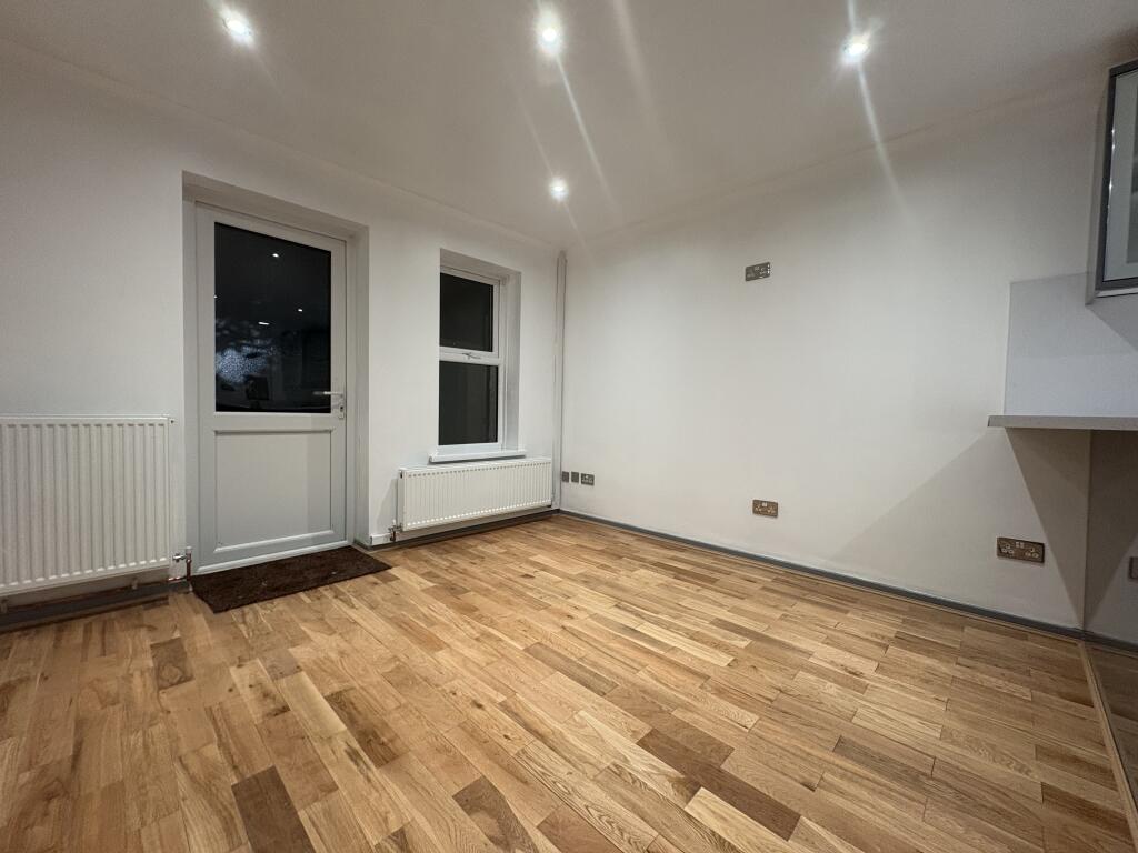 Additional image 4 of Sunbeam Way