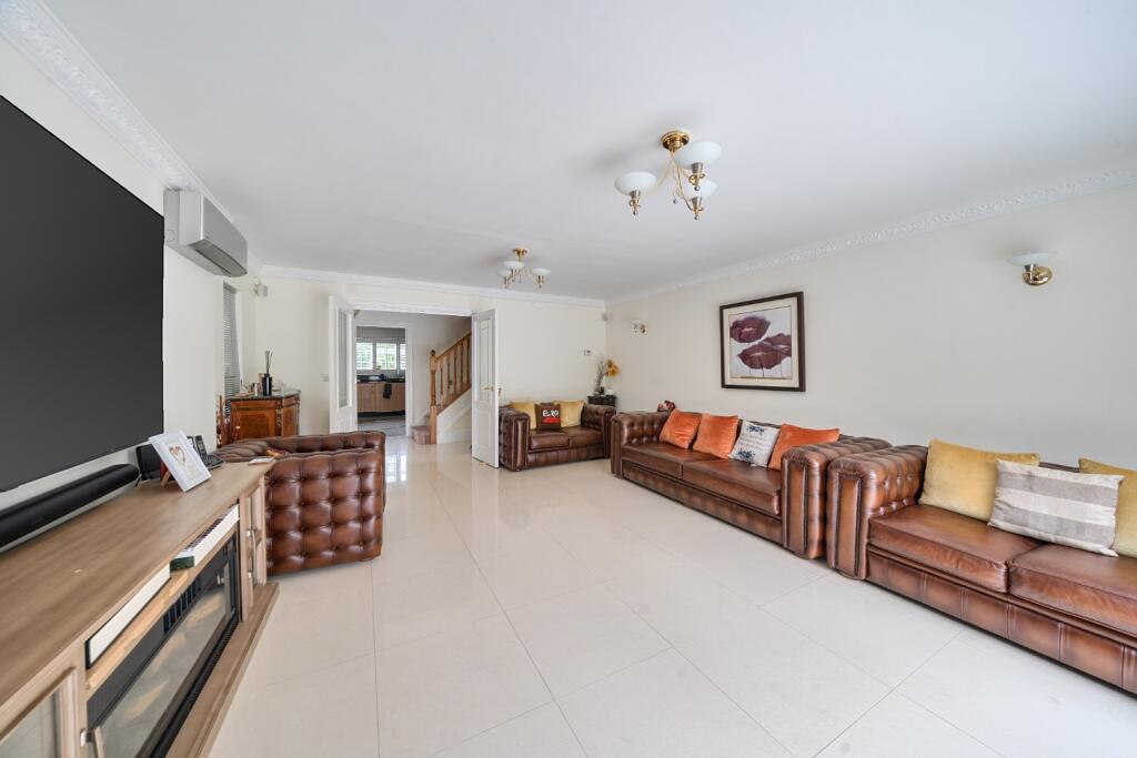 Additional image 27 of Charmouth Road, St. Albans, Hertfordshire, AL1