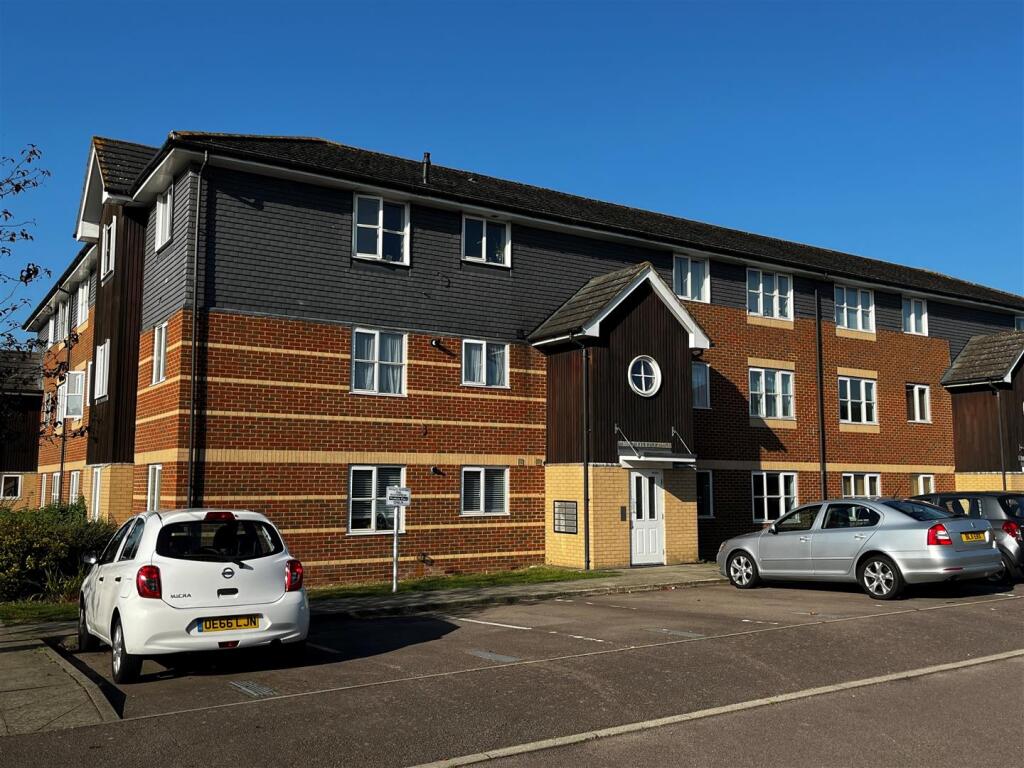 Wenham Place, Hatfield