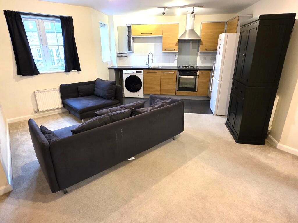 Additional image 14 of Great North Road, HATFIELD