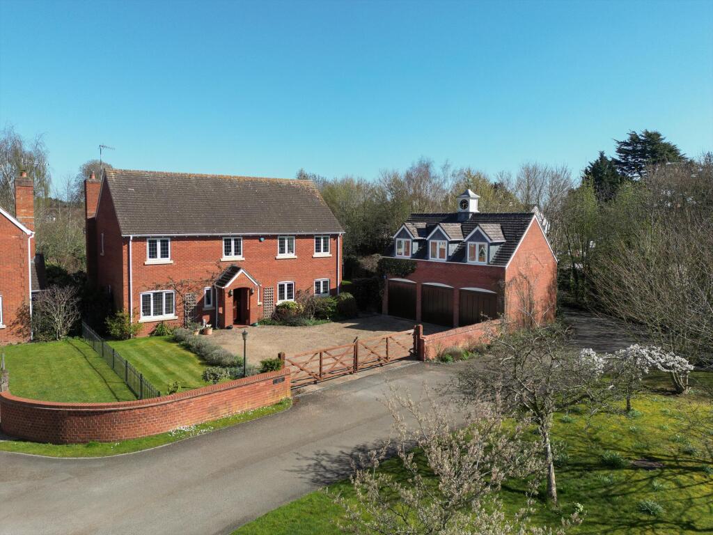 Malt House Close, Broom, Alcester, Warwickshire, B50