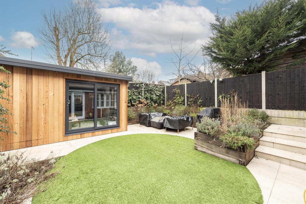 Additional image 12 of Iris Close, Willoughby Road, Harpenden