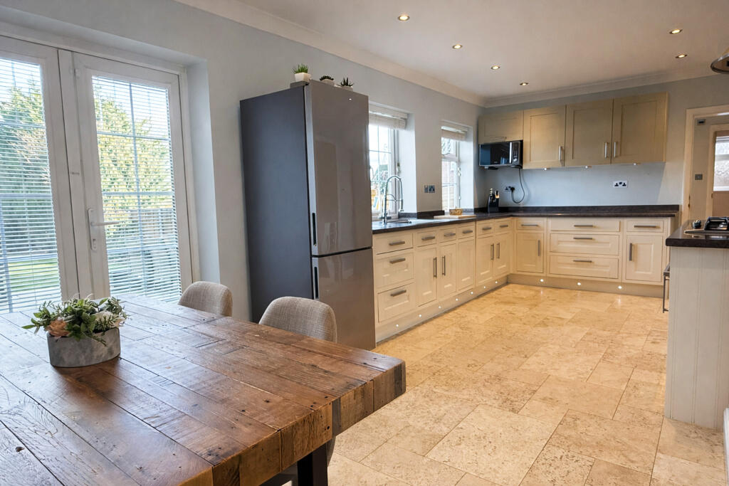 Additional image 3 of Caledon Road, St. Albans, AL2