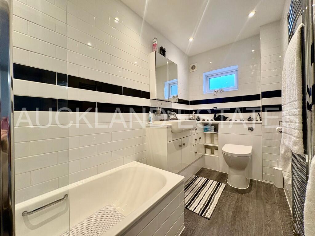 Additional image 24 of Swanland Road, Brookmans Park