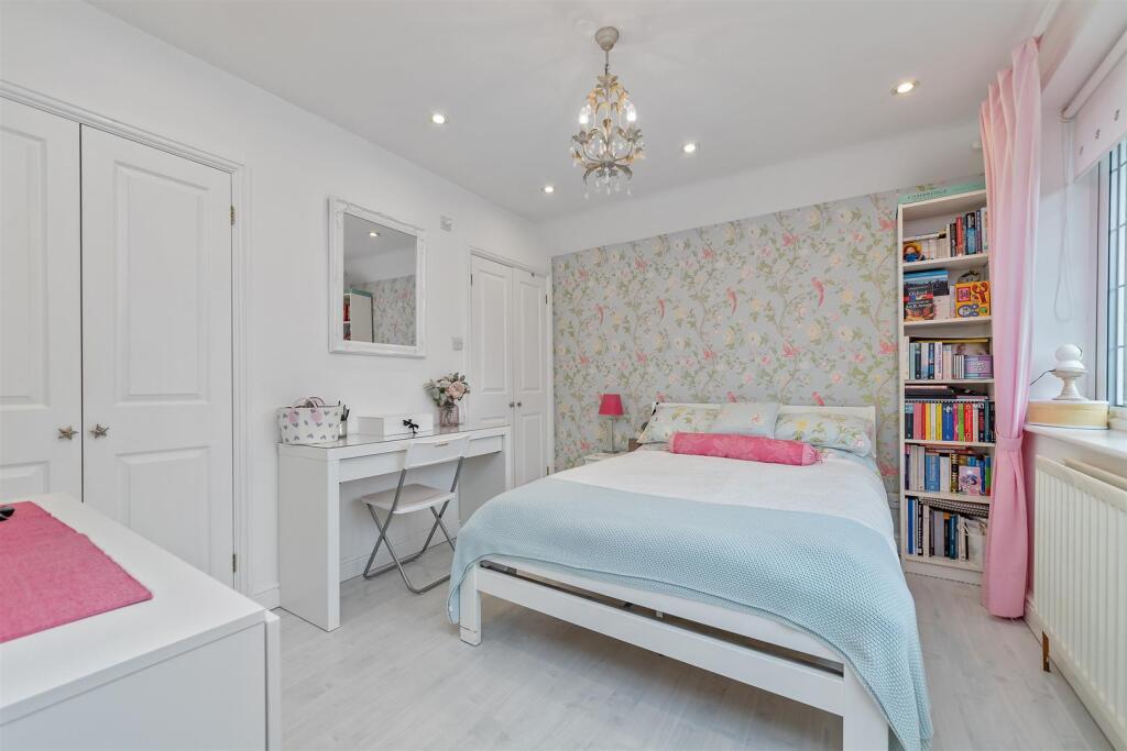 Additional image 23 of Kentish Lane, Brookmans Park